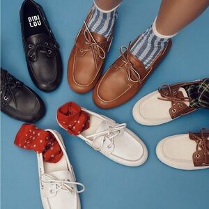 BiBi Lou slim boat shoe Sz 39